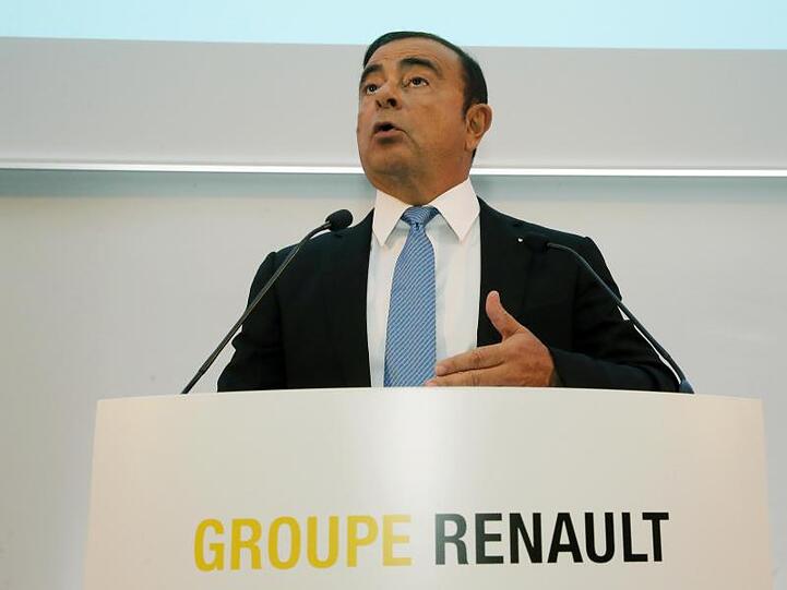 Ob die Anwälte von sich aus ihre Aufgaben niederlegten oder von Ghosn entlassen worden waren, ist unklar.