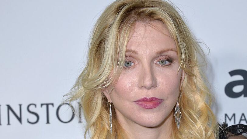 Courtney Love hat scharfe Kritik an der Rock and Roll Hall of Fame geübt.