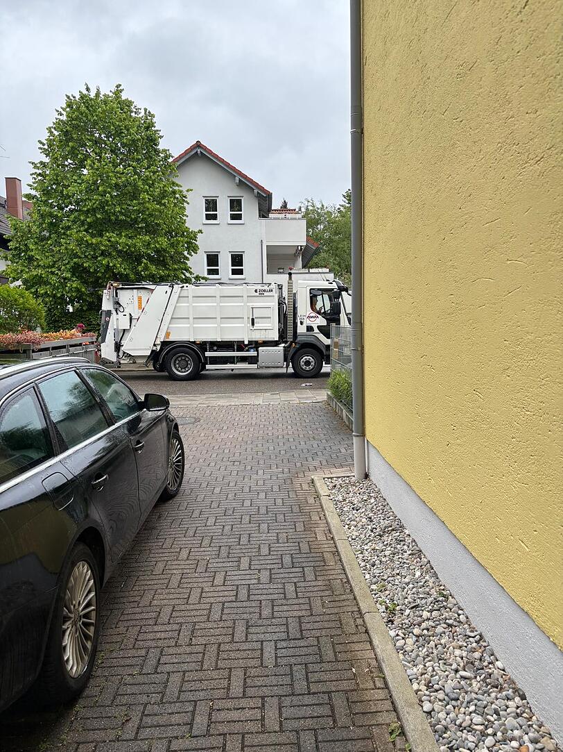 Klein und kompakt: Für enge Straßen gibt es ein Spezialfahrzeug. Klein und kompakt: Für enge Straßen gibt es ein Spezialfahrzeug.