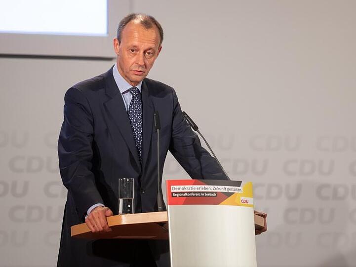 Friedrich Merz stellt sich bei der CDU-Regionalkonferenz für Thüringen und Hessen den CDU-Mitgliedern vor.