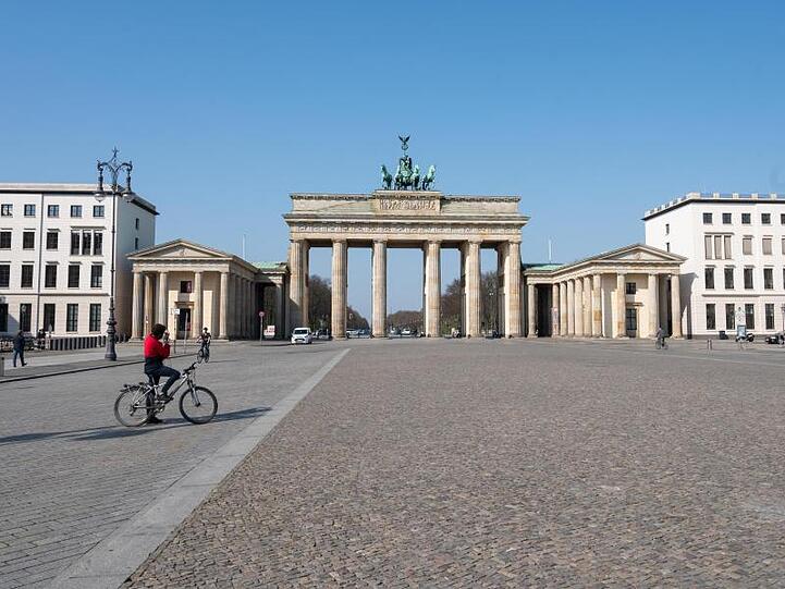 Berlin sagt alle großen Veranstaltungen zum 75. Jahrestag von Befreiung und Kriegsende ab.