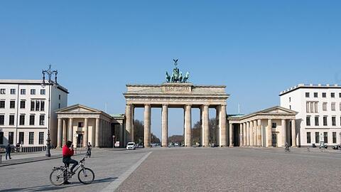 Berlin sagt alle großen Veranstaltungen zum 75. Jahrestag von Befreiung und Kriegsende ab.