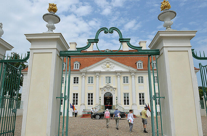 Hier auf Schloss Meseberg, demn Gästehaus der Bundesregierung hätte am Dienstag und am Mittwoch die Klausur stattfinden sollen.