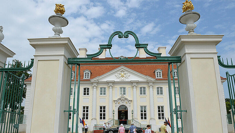 Hier auf Schloss Meseberg, demn Gästehaus der Bundesregierung hätte am Dienstag und am Mittwoch die Klausur stattfinden sollen. Hier auf Schloss Meseberg, demn Gästehaus der Bundesregierung hätte am Dienstag und am Mittwoch die Klausur stattfinden sollen.