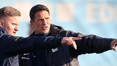 Antrittstraining: Patrick Glöckner (r.) und Co-Trainer Nico Masetzky geben seit Dienstag bei Sechzig die Signale. Sie wollen "aggressiven Fußball" spielen lassen.  Foto: sampics