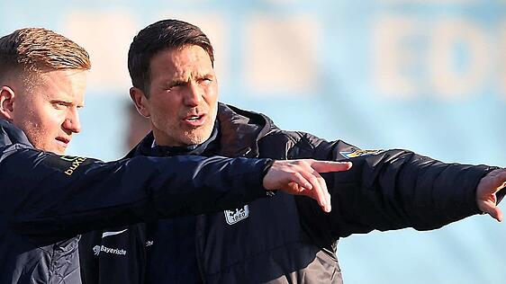 Antrittstraining: Patrick Glöckner (r.) und Co-Trainer Nico Masetzky geben seit Dienstag bei Sechzig die Signale. Sie wollen "aggressiven Fußball" spielen lassen.  Foto: sampics
