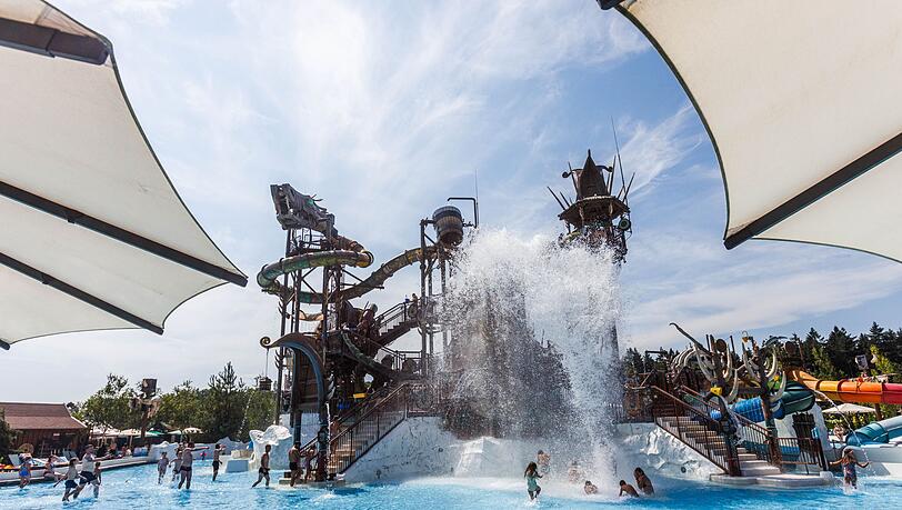 Das M&auml;dchen war im Sommer aus dem Erlebnisbad des Europa-Parks gelockt und Stunden sp&auml;ter mehrere Kilometer entfernt in einem Wald verletzt entdeckt worden. (Archivbild)