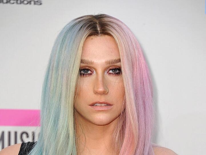 Sängerin Kesha bei den American Music Awards 2013