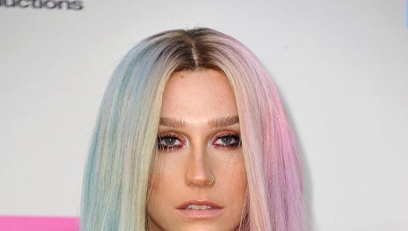 Sängerin Kesha bei den American Music Awards 2013 Sängerin Kesha bei den American Music Awards 2013