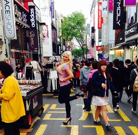 Daniela Katzenberger in Seoul.