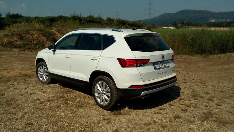 Der Seat Ateca wiegt nur ab 1.280 Kilo bei einer maximalen Zuladung von 625 Kilo - das sind richtig gute Werte angesichts einer Länge von 4,36 Meter.