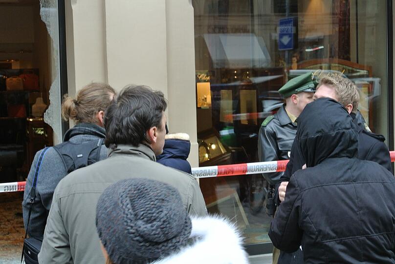 Überfall auf das Schmuckgeschäft Chopard in der Maximilianstraße: Die Bilder
