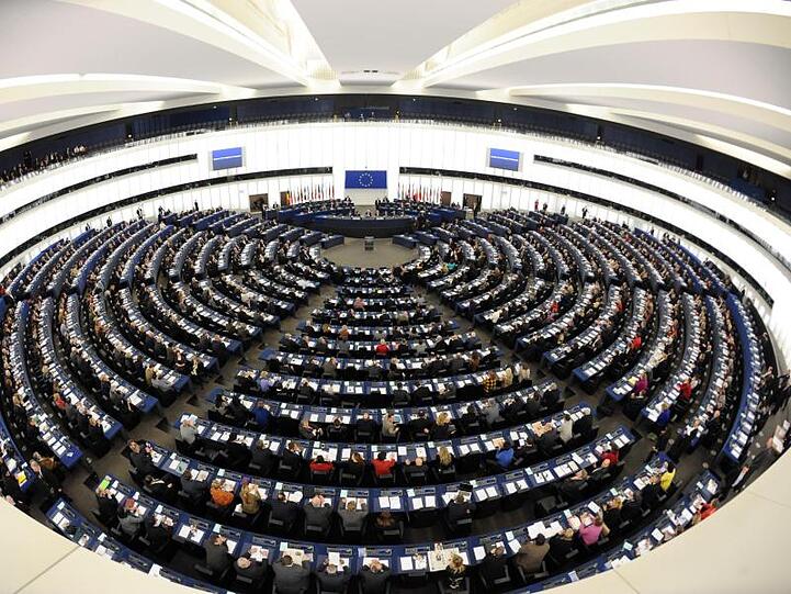 Blick in den Plenarsaal des Europaparlaments.