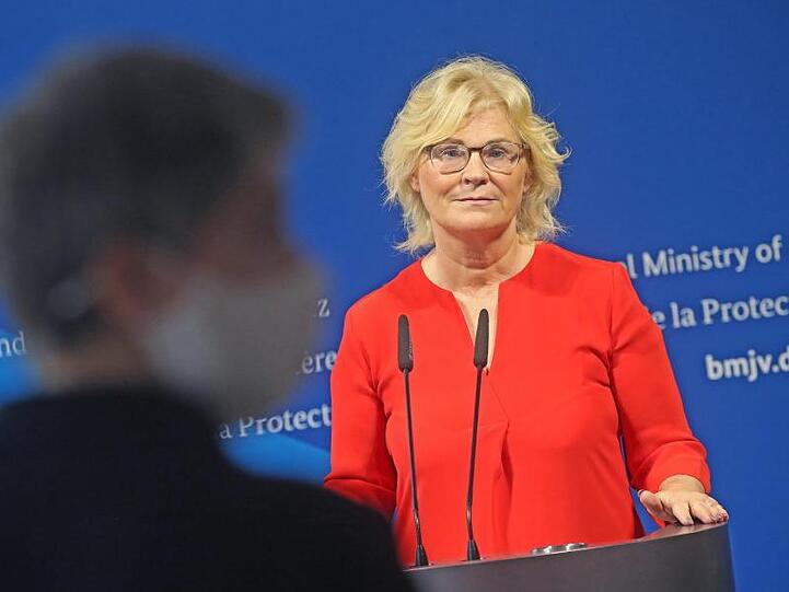 Christine Lambrecht Anfang Juli bei einer Pressekonferenz in ihrem Ministerium.