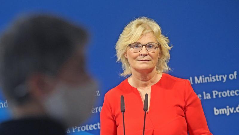 Christine Lambrecht Anfang Juli bei einer Pressekonferenz in ihrem Ministerium. Christine Lambrecht Anfang Juli bei einer Pressekonferenz in ihrem Ministerium.
