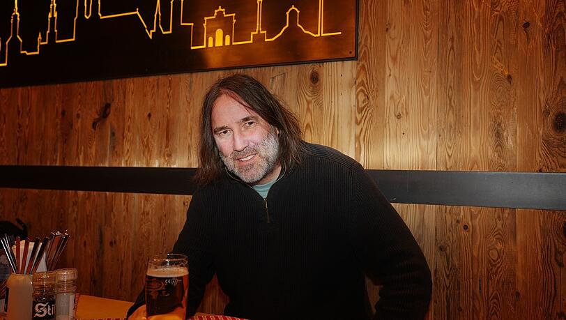 Der Liedermacher Roland Hefter will erneut f&uuml;r die SPD in den M&uuml;nchner Stadtrat.