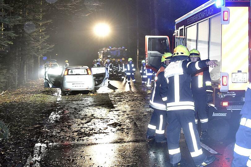 Die Frau wurde nach dem heftigen Aufprall bewusstlos aufgefunden.