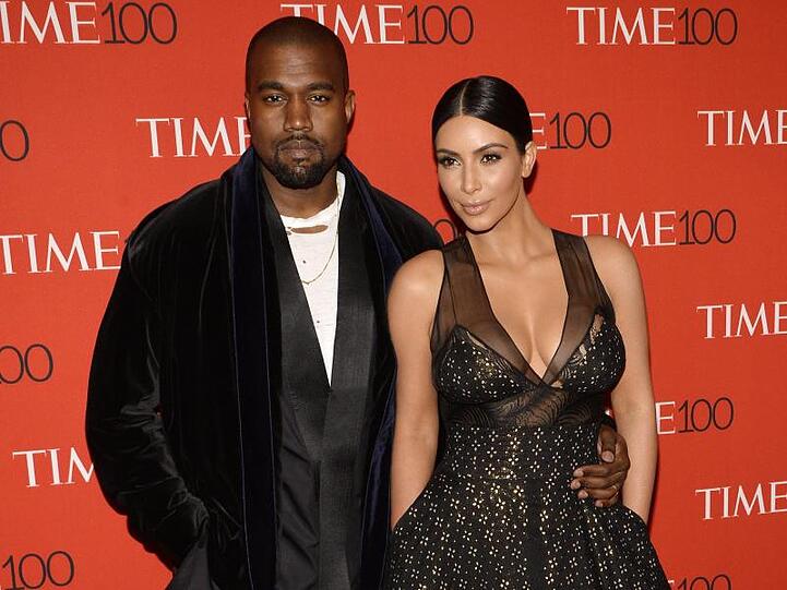 Kanye West und Kim Kardashian wollen die Not mit einer Spende lindern.