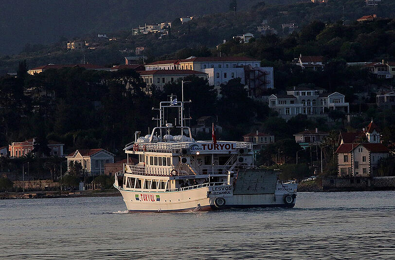 Nach Angaben des griechischen Krisenstabes waren insgesamt 202 Migranten an Bord der beiden Schiffe, die am Morgen in Lesbos abgelegt hatten. Foto: Orestis Panagiotou