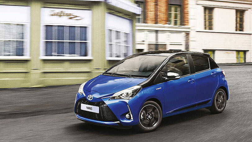 Der Yaris hat bereits in der Grundausstattung serienmäßig das "Toyota Safety Sense"-System an Bord. Dazu gehören Notbrems-, Fernlicht sowie Spurhalte- und Verkehrszeichen-Assistent. Der Yaris hat bereits in der Grundausstattung serienmäßig das "Toyota Safety Sense"-System an Bord. Dazu gehören Notbrems-, Fernlicht sowie Spurhalte- und Verkehrszeichen-Assistent.