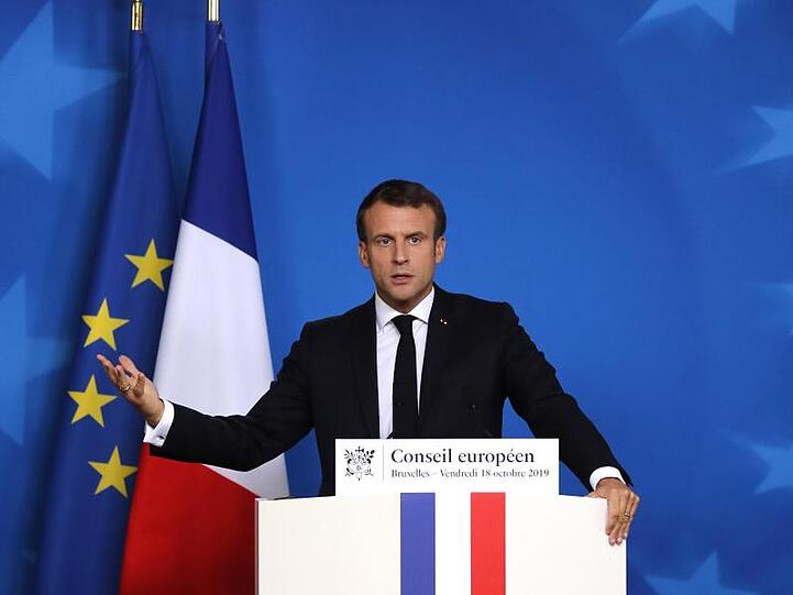 Frankreichs Präsident Emmanuel Macron nominiert den ehemaligen Wirtschaftsminister Breton als Kandidaten für die EU-Kommission.