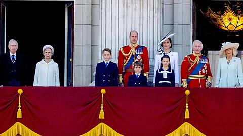 Birgitte, Herzogin von Gloucester, (l.) war bei Trooping the Colour im Juni mit auf dem Balkon des Buckingham Palasts.