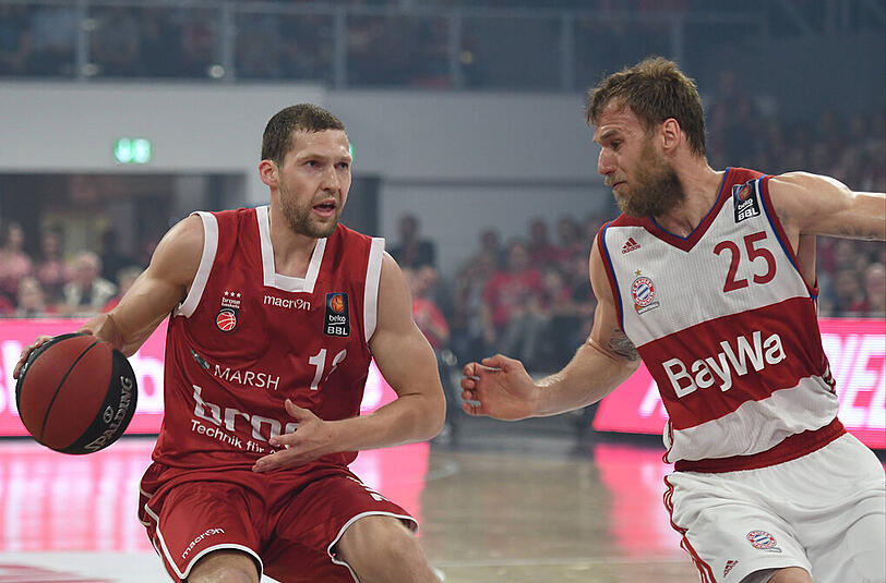 Die Bayern (im Bild Anton Gavel, re.) hatten das Nachsehen bei den Brose Baskets Bamberg.