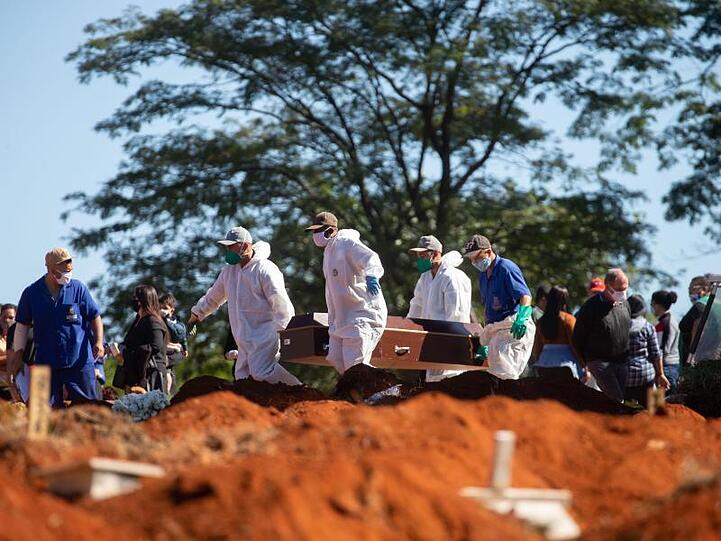 Brasilien hat die Marke von einer Million Infizierten durchbrochen.