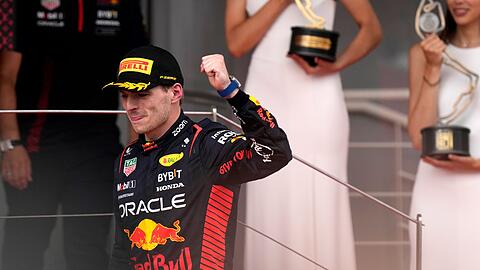 Ein dominanter Max Verstappen im Red Bull holte seinen ersten Sieg in Monaco.
