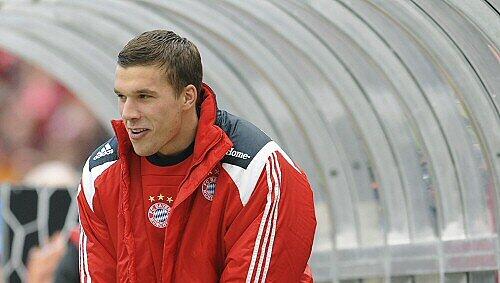 Am Samstag nicht einmal auf der Ersatzbank: Lukas Podolski bleibt gleich ganz in München. Am Samstag nicht einmal auf der Ersatzbank: Lukas Podolski bleibt gleich ganz in München.