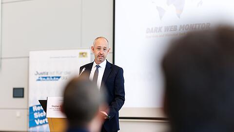 Stephan Sch&auml;l, Leiter des Zentrums zur Bek&auml;mpfung von Kinderpornographie und sexuellem Missbrauch im Internet