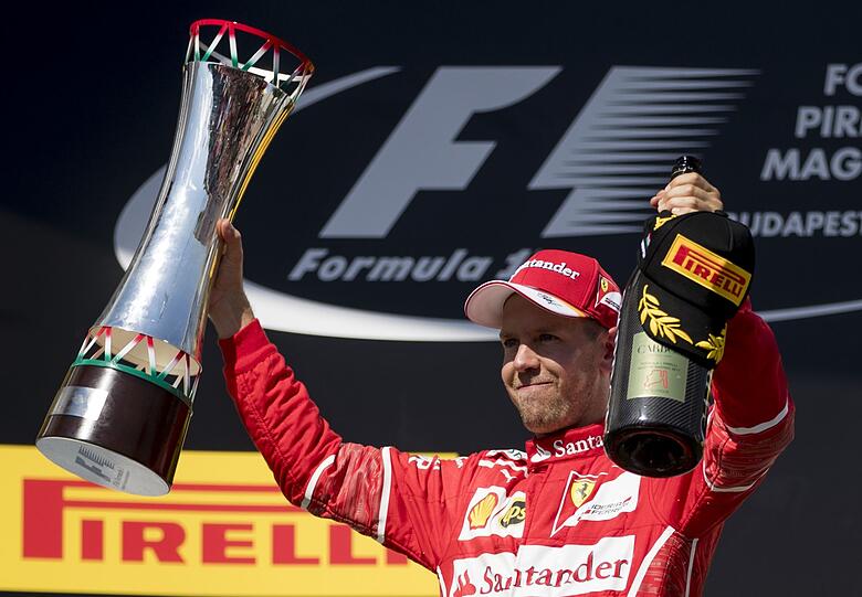 Sebastian Vettel konnte bei Ferrari nicht mehr ganz so viel jubeln, wie noch zuvor bei Red Bull. Sebastian Vettel konnte bei Ferrari nicht mehr ganz so viel jubeln, wie noch zuvor bei Red Bull.