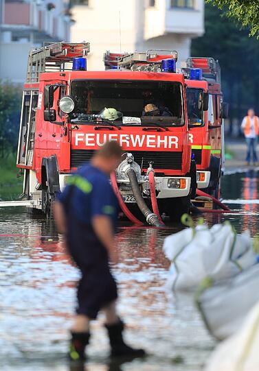 In Magdeburg hat sich die Hochwasserlage an der Elbe weiter zugespitzt.
