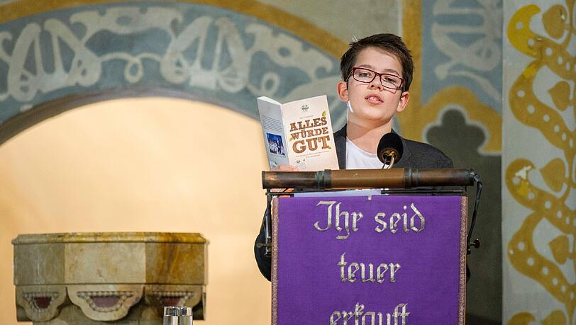 Der 15-jährige Felix Finkbeiner hat in der Erlöserkirche ein Wahlrecht für Kinder und Jugendliche gefordert. Der 15-jährige Felix Finkbeiner hat in der Erlöserkirche ein Wahlrecht für Kinder und Jugendliche gefordert.