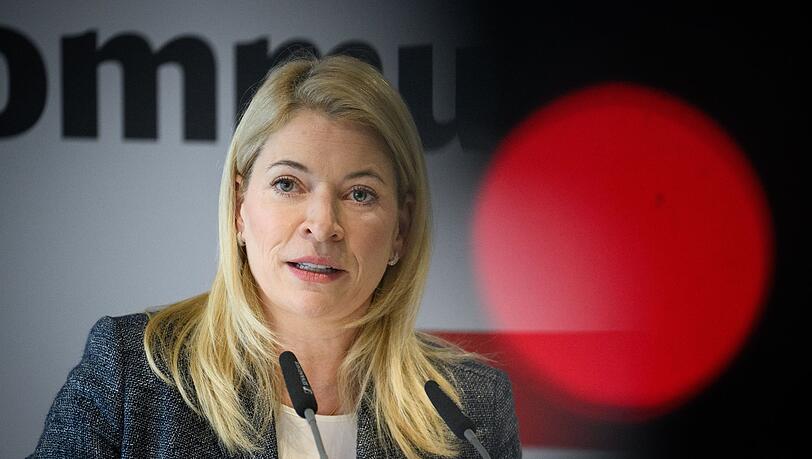 Bahnchefin Evelyn Palla w&uuml;rde dem eigenen Konzern die Schulnote 3 geben. (Archivbild)