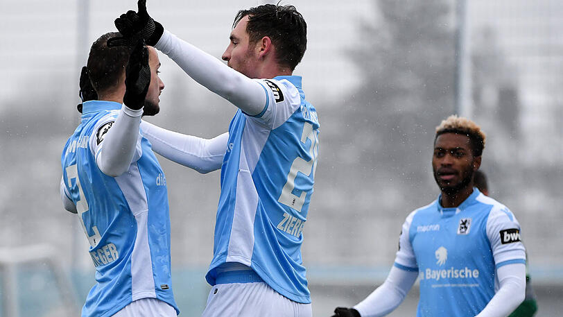 Muss sich beim TSV 1860 wieder herankämpfen: Markus Ziereis (Mi.).