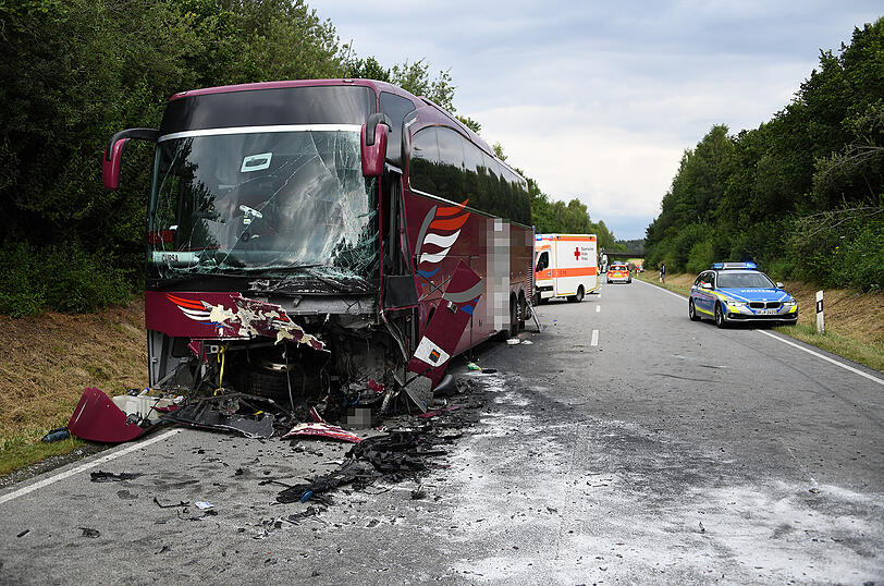 In dem Reisebus befanden sich 40 Personen.