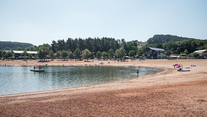Der Badestrand Ramsberg am Großen Brombachsee. Der Badestrand Ramsberg am Großen Brombachsee.