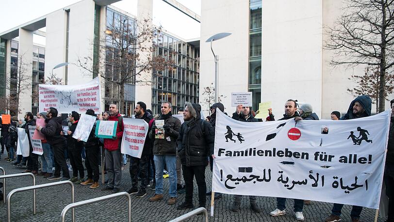 Über den Familiennachzug für Geflüchtete wird seit Jahren gestritten. (Archivfoto) Über den Familiennachzug für Geflüchtete wird seit Jahren gestritten. (Archivfoto)