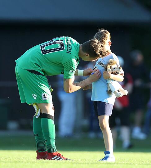 TSV-Schützenfest beim FC Eintracht München. Die Bilder vom Testspiel.