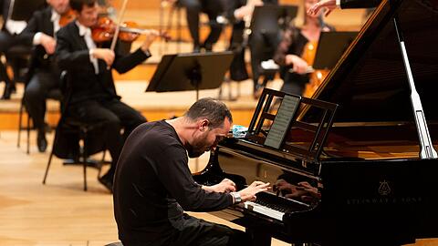 Franz Welser-Möst und Igor Levit mit dem Symphonieorchester des Bayerischen Rundfunks im Gasteig.