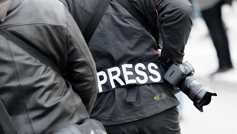 Reporter ohne Grenzen (RSF) hat nach eigenen Angaben im vergangenen Jahr insgesamt 55 Angriffe auf Medienschaffende und Redaktionen dokumentiert und verifiziert. (Archivbild)