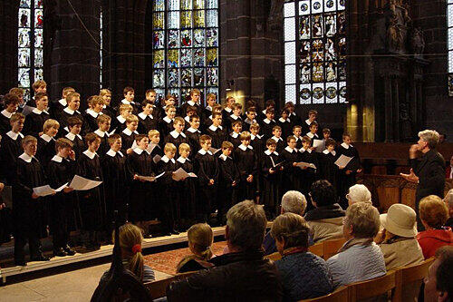 Die "Windsbacher" bei einem Konzert in der Nürnberger Lorenzkirche.