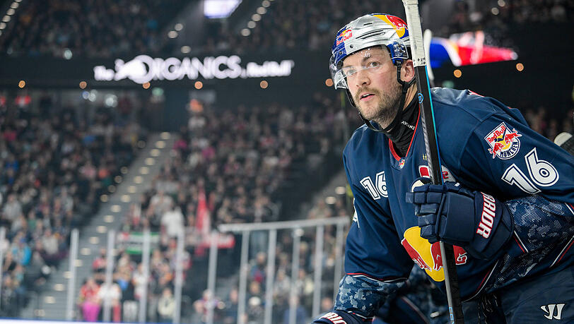Die Rivalen im Visier: Bayerische Eishockey-Könige waren die EHC-Stars um "King Koni" Abeltshauser zuletzt nicht mehr.