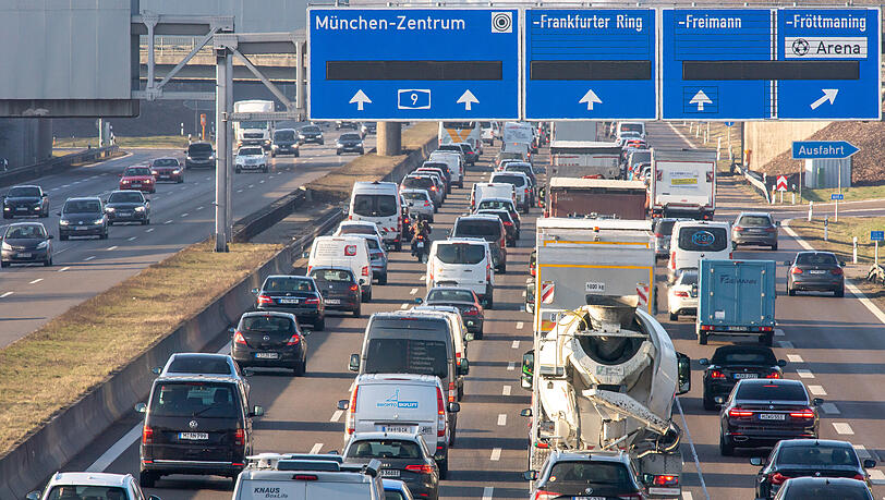 Stau auf der A9. (Symbolbild)