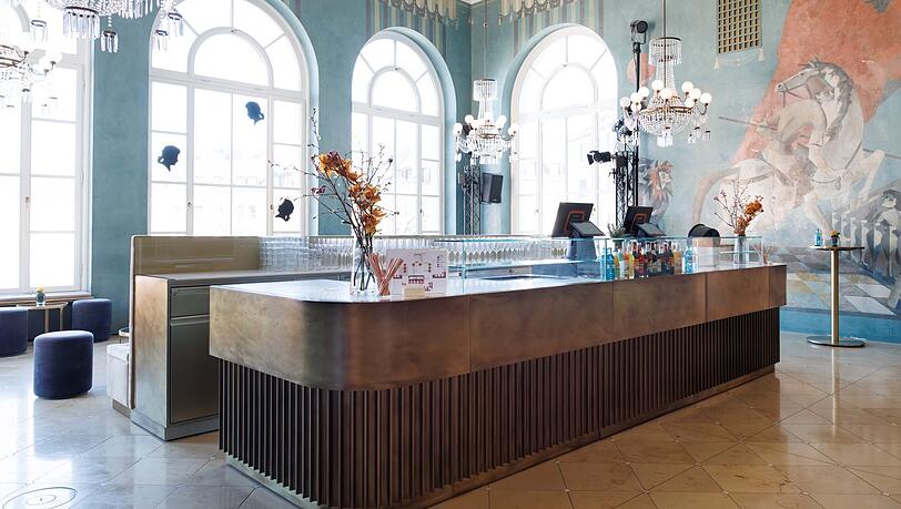 Die neue Theke im Pausenfoyer des G&auml;rtnerplatztheaters.