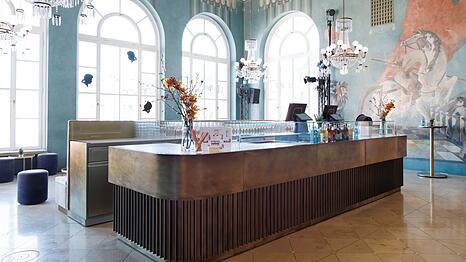 Die neue Theke im Pausenfoyer des G&auml;rtnerplatztheaters.