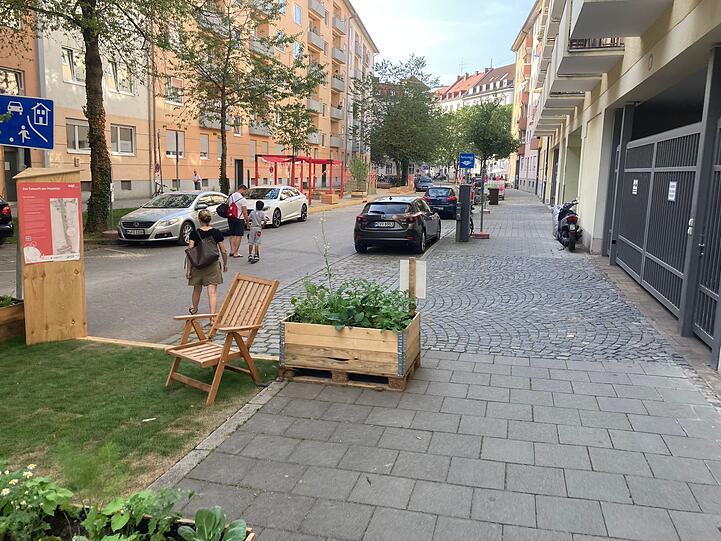 Der Wegfall von Parkplätzen ist vielen Menschen ein Dorn im Auge.