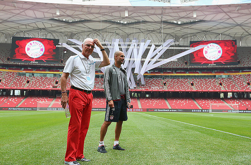 Bei Pressekonferenz und anschließendem Training setzte sich die Euphorie um den FC Bayern im Reich der Mitte fort. Die Bilder.