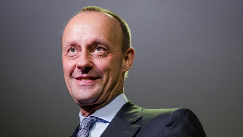Friedrich Merz hatte in einer Kampfabstimmung auf dem Bundesparteitag Anfang Dezember knapp gegen Kramp-Karrenbauer verloren. Friedrich Merz hatte in einer Kampfabstimmung auf dem Bundesparteitag Anfang Dezember knapp gegen Kramp-Karrenbauer verloren.